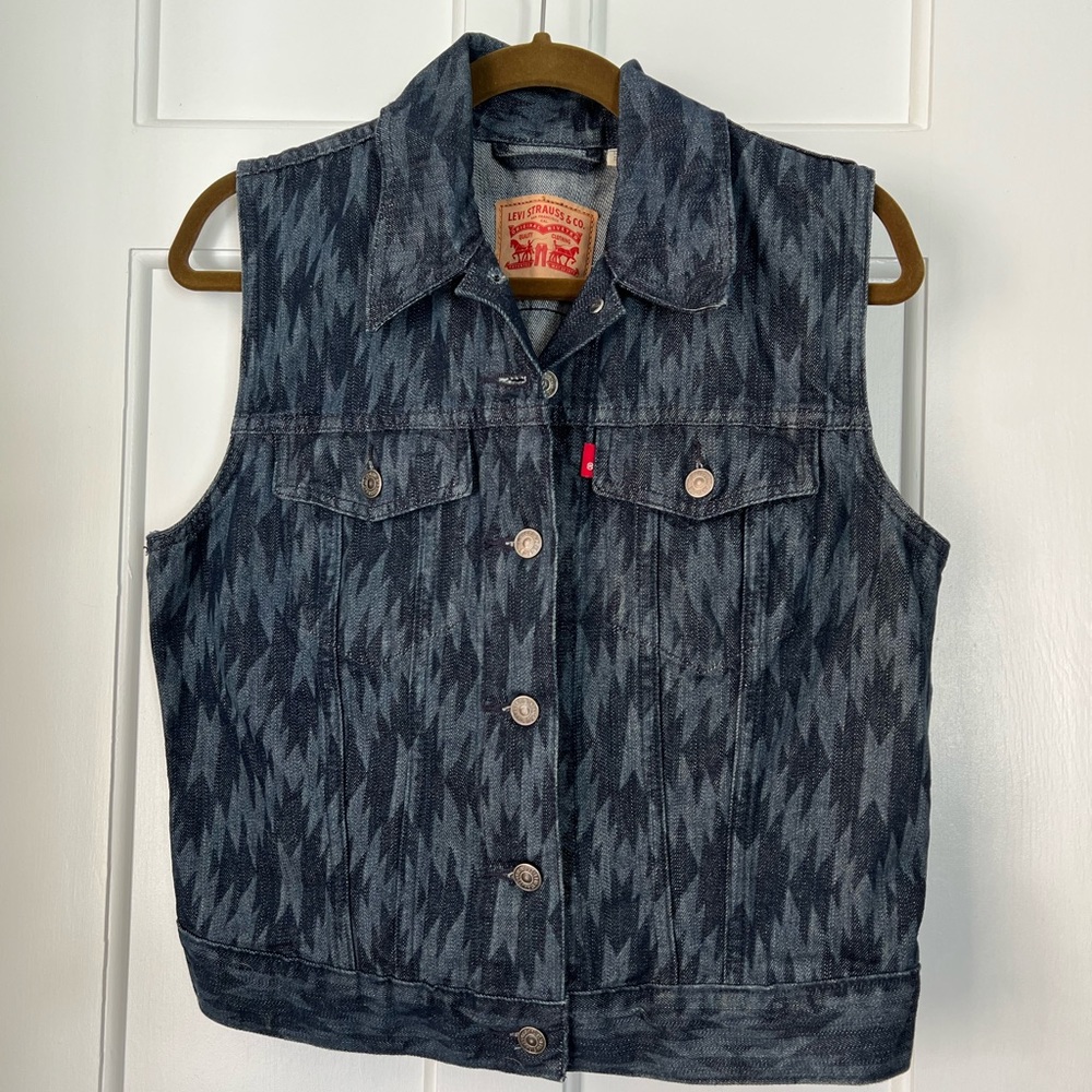 Levi’s Women L Southwest Denim Vest